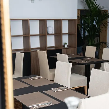 Giada Viale Del Sole Otel 4*