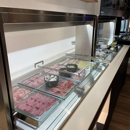 Giada Viale Del Sole Otel