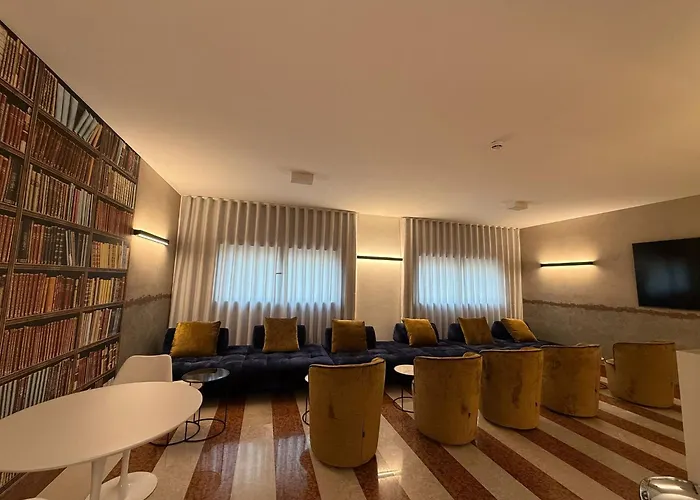 Giada Viale Del Sole